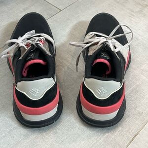Columbia walking shoes